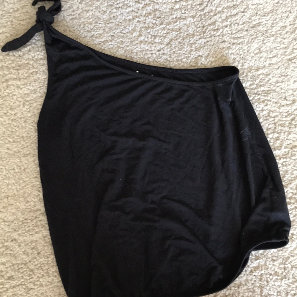 One shoulder cute black tank!